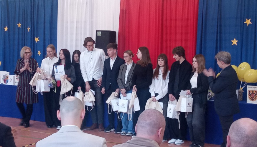 Uczniowie i osoby dorosłe